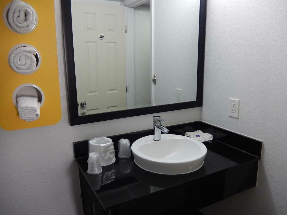 Motel 6-Portland, Tx Bagian luar foto